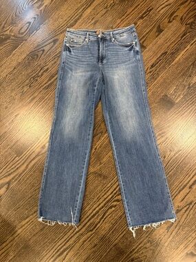 Judy Blue Straight Leg Jeans in Faded Blue Wash